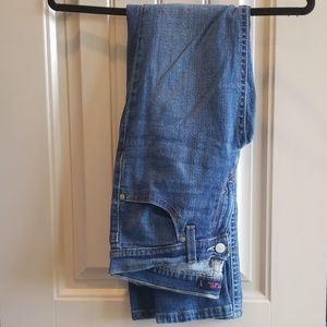 Levi's Curvy Cut 528 Jeans